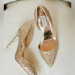 Badgley Mischka Daisy II Pump in Champagne